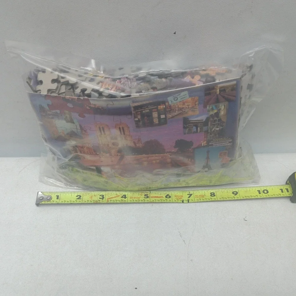 Escape to England 1000 Piece Jigsaw‎ Puzzle with a Destination in Bag